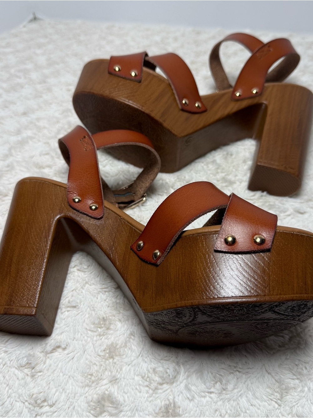 Limelight Cognac Platform Block Heel Sandal - Picture 8 of 9